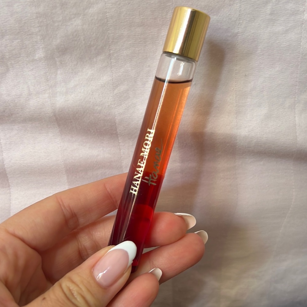 Hanae Mori Hanae Rollerball 0.34 Ounces Like New